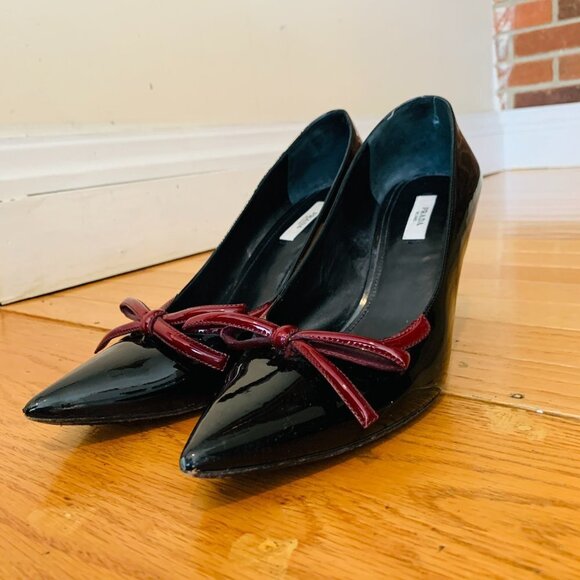 PRADA Black Patent Leather Heels With Maroon Bow, Size 41 US 11 - Picture 13 of 16